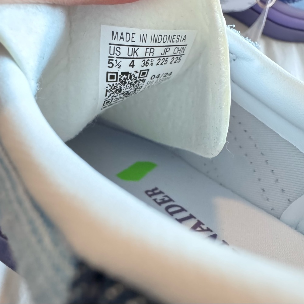 Adidas Women's Gazelle Blue and Purple Sneakers - Picture 11 of 11